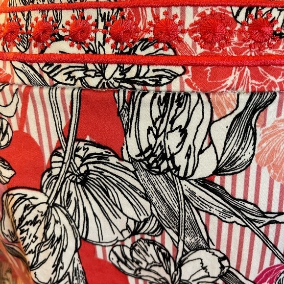 Pappogallo Dress Size 10 Embroidery around neck sleeves V Neck Fully Lin… - Picture 7 of 12